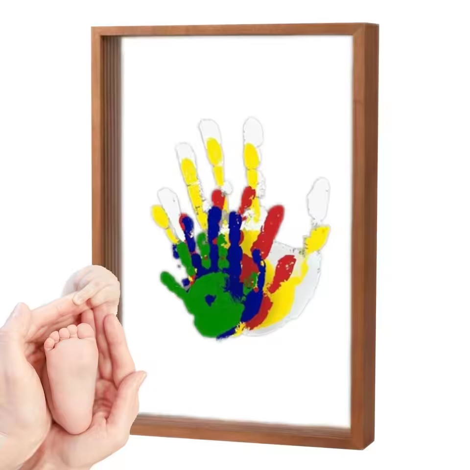 👣 Familjens Handavtryck kit – Minnesskapande konst i ram