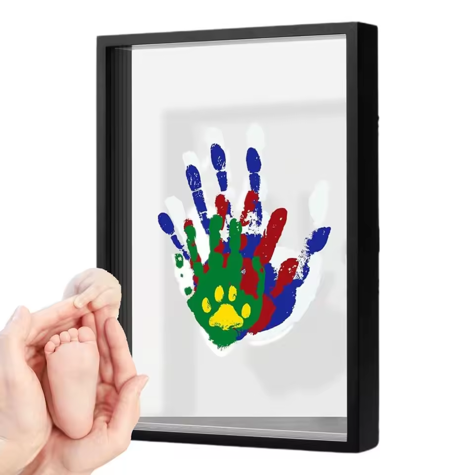 👣 Familjens Handavtryck kit – Minnesskapande konst i ram